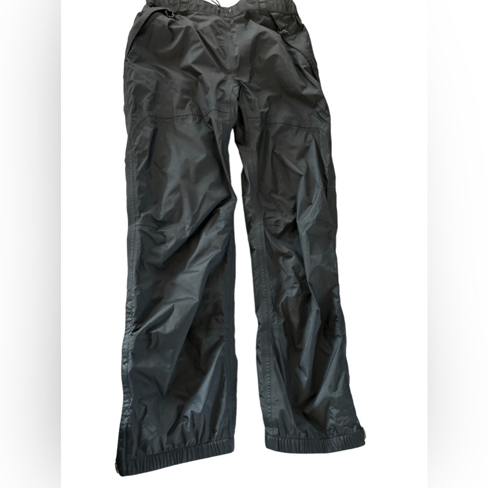 Cabelas ski/Nylon pants women’s‎ size medium
